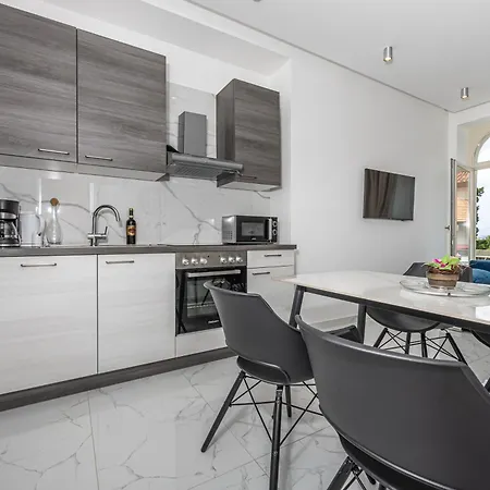 Villa Vita Luxury Apartments Crikvenica Exterior photo