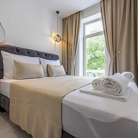 Villa Vita Luxury Apartments Crikvenica Exterior photo